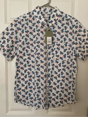 Goodfellow & Co Men’s White Short-Sleeve Roller Skate Print Shirt